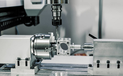 What are the characteristics of CNC milling?